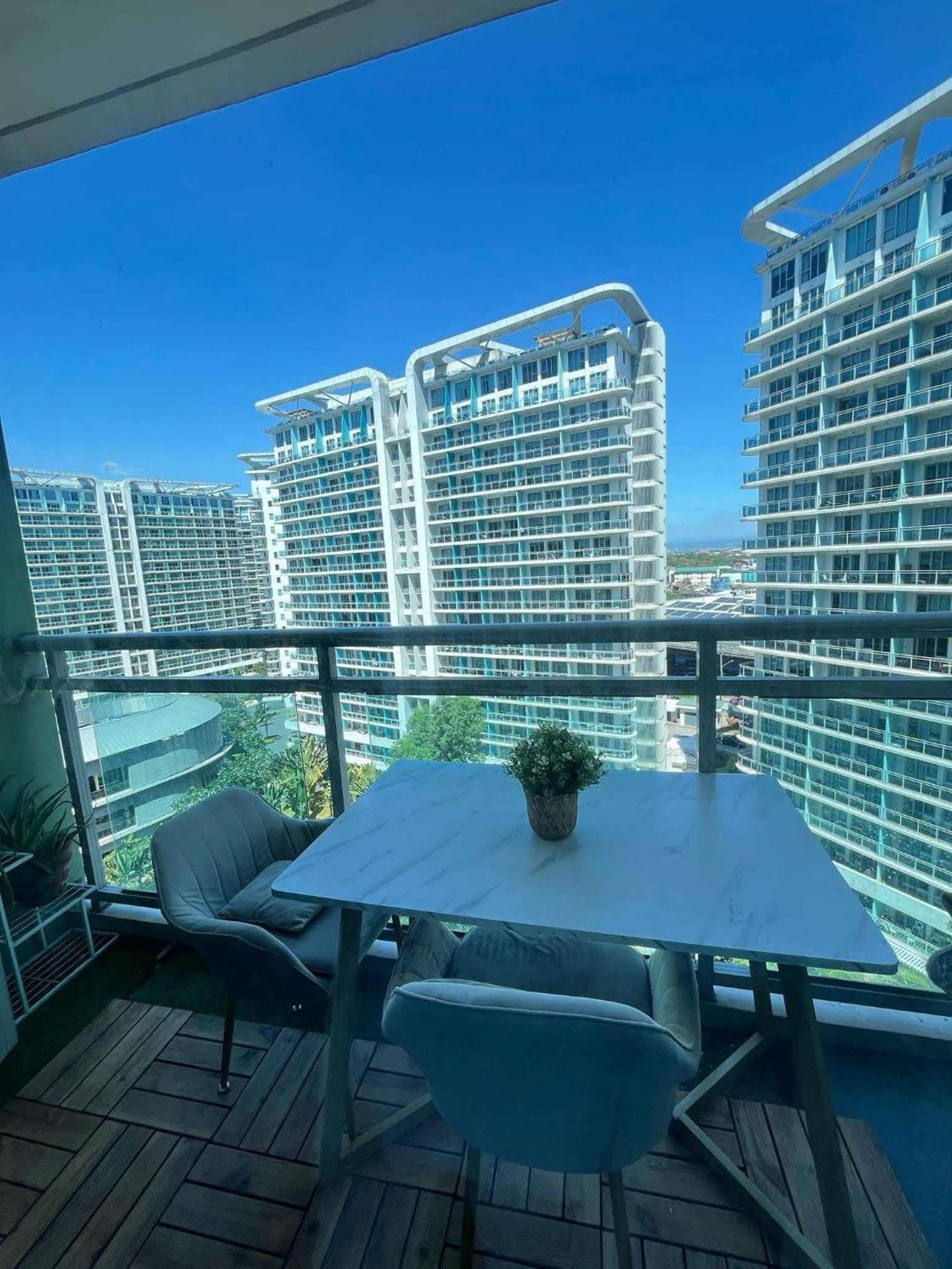 Weestay At Azure Apartment